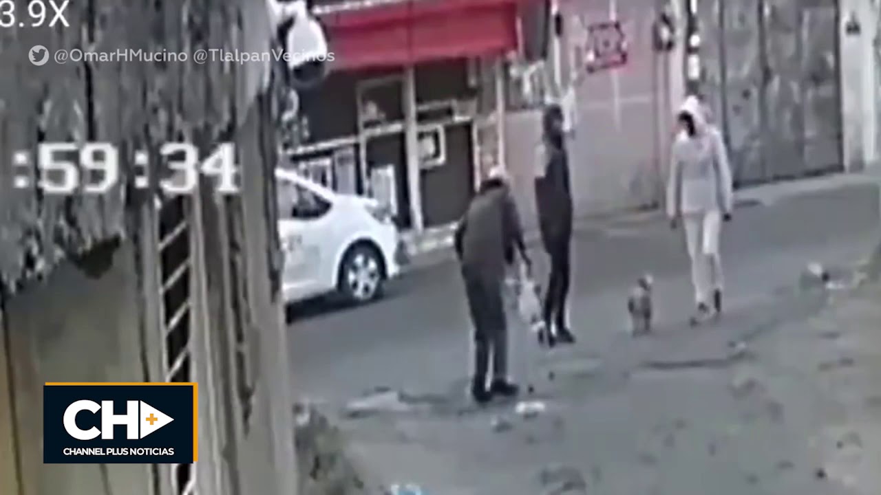 [VÍDEO] Ladrones atracan a un hombre mayor con andadera en México