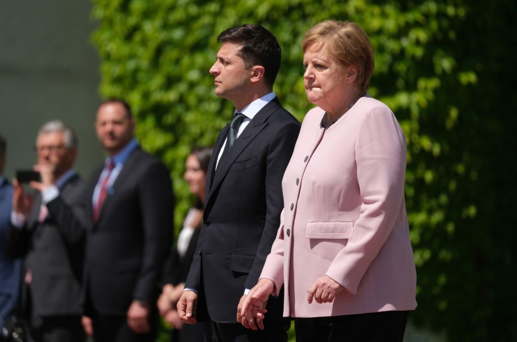 ¿Angela Merkel intenta ocultar su enfermedad?