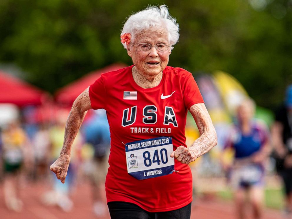 “Huracán”, la mujer que se reinventó al cumplir los 100 años
