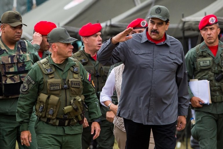 Maduro incita a sus Fuerzas Militares a responder «desde todos los espacios» a Iván Duque