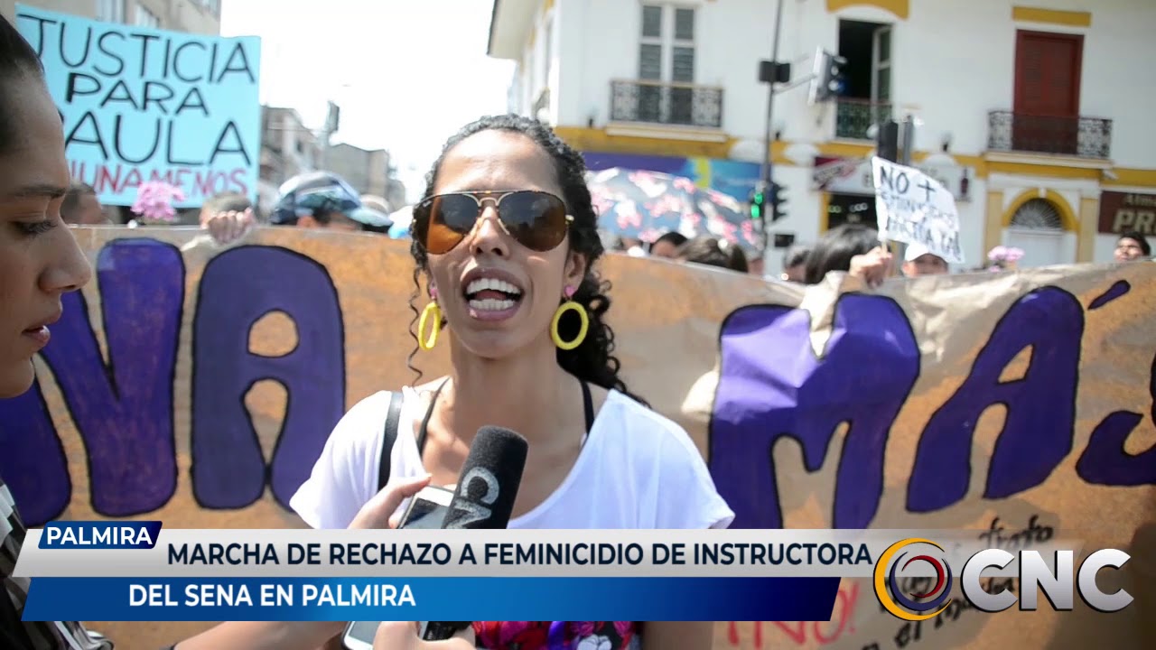 Palmiranos marchan en contra del feminicio de la docente del Sena