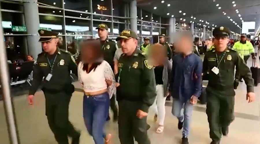 Dos madres fueron ENGAÑADAS por sus HIJOS para transportar cocaína a España