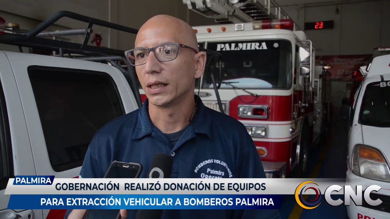 Gobernación del Valle realizó donación de equipos para extracción vehicular a Bomberos Palmira.
