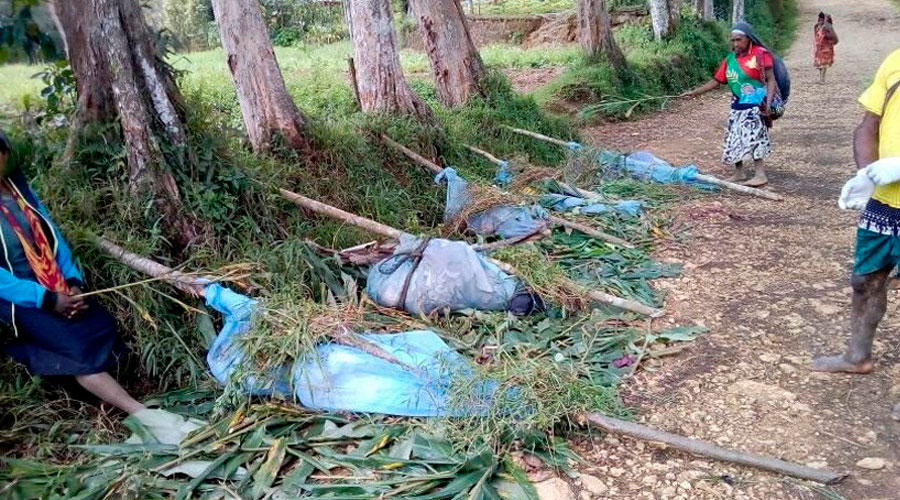 Decenas de mujeres y niños mueren en el «peor asesinato por venganza» en Papúa Nueva Guinea