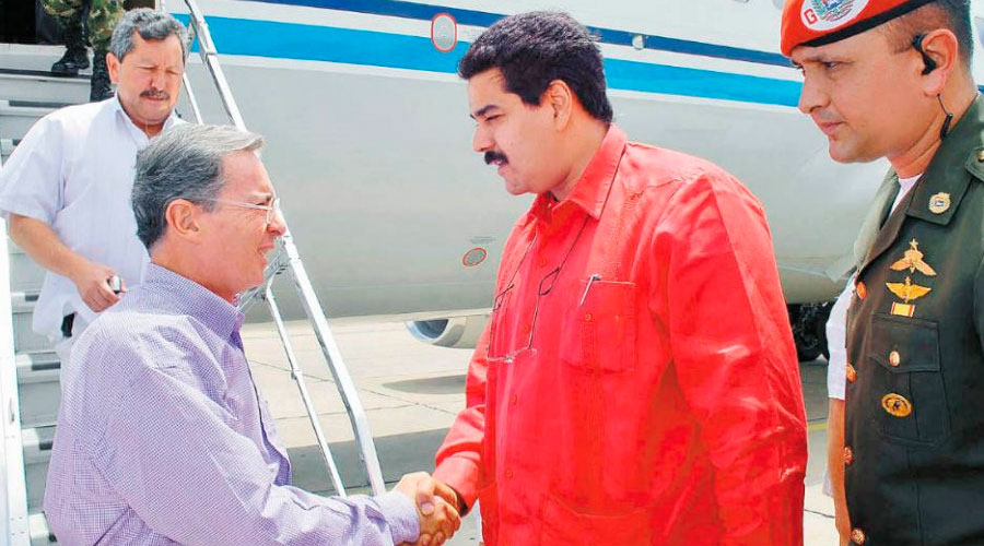 Nicolás Maduro afirma que Álvaro Uribe tiene un plan para asesinarlo
