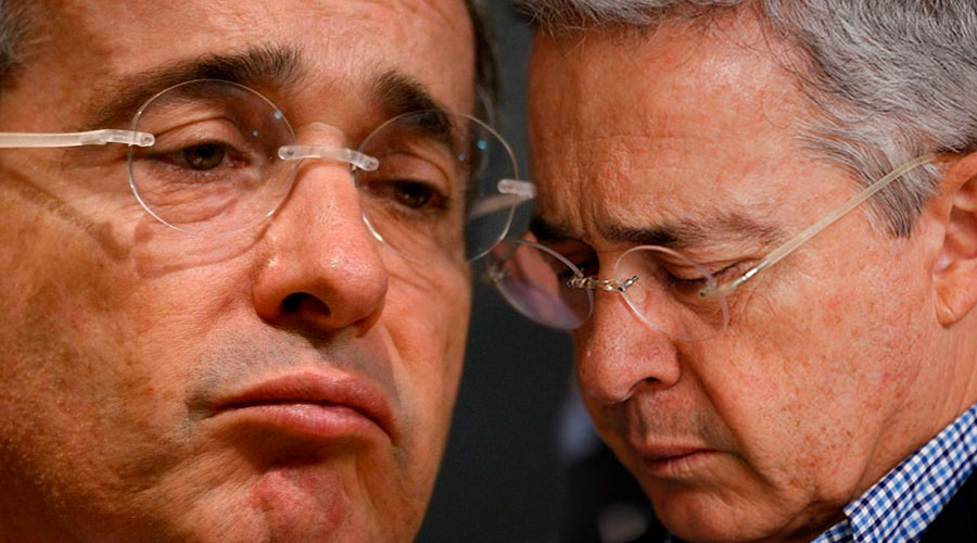 VIRAL: Revelan audio de Uribe con voz entrecortada y desencajado, llamando a su abogado por caso en la Corte