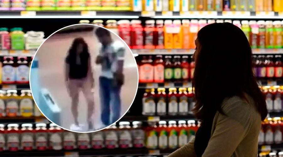 Se desnudó a la salida de un supermercado para mostrar que no había robado nada