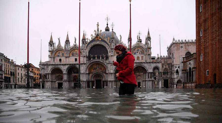 Las impresionantes imágenes de toda Venecia bajo el agua por el fenómeno de la marea alta