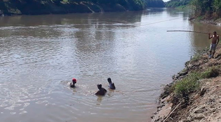 Hallan cadáver de hombre arrojado a un río tras recibir DISPARO