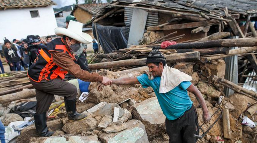 Temblor de 7,4 sacude a Perú