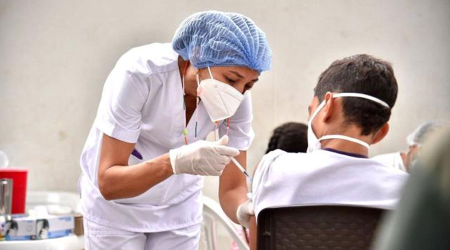 Necesitan voluntarios para vacuna Covid en Antioquia