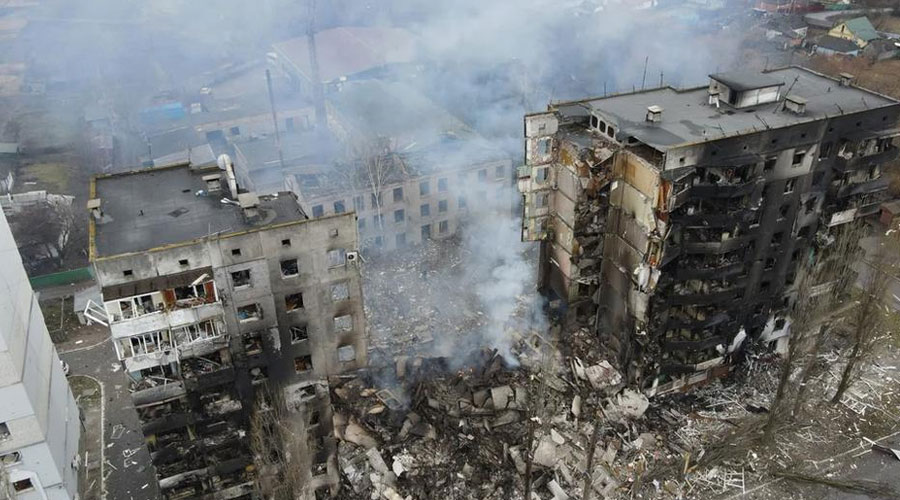Intensos bombardeos y éxodo de ucranianos antes de nuevas negociaciones