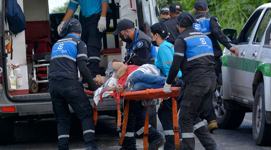 Más de 40 presos muertos y 13 heridos en motín en cárcel de Ecuador