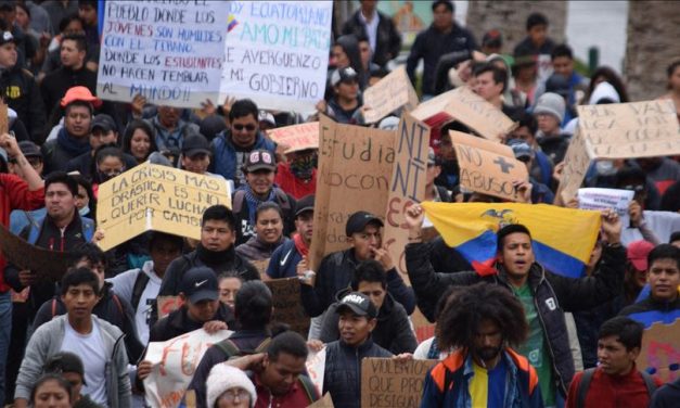 ECUADOR VIVE LAS PROTESTAS QUE TUVO COLOMBIA
