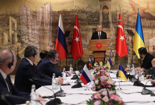 Encuentro Rusia y Ucrania, se reunirán en Turquía
