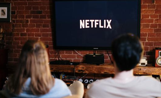 Netflix: menos usuarios y nuevo cobro por compartir