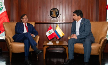 Primer viaje internacional del presidente Petro: Perú.
