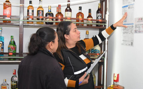 El trago asesino: van 9 muertos en Ecuador por alcohol adulterado