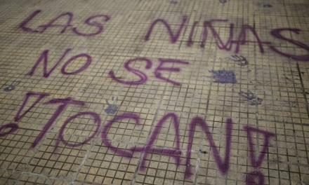 Dos menores de edad abusadas en Bogotá: una en Transmilenio y la otra en su colegio por un profesor