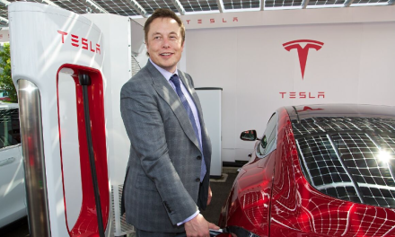 La compra de Twitter por parte de Elon Musk estaría generando problemas en su empresa Tesla