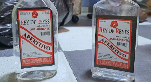 Ojo con el alcohol en diciembre. Descubrieron metanol en un licor