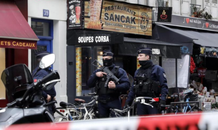 <strong>Triste previa de navidad. Muertos y heridos en balacera en París</strong>