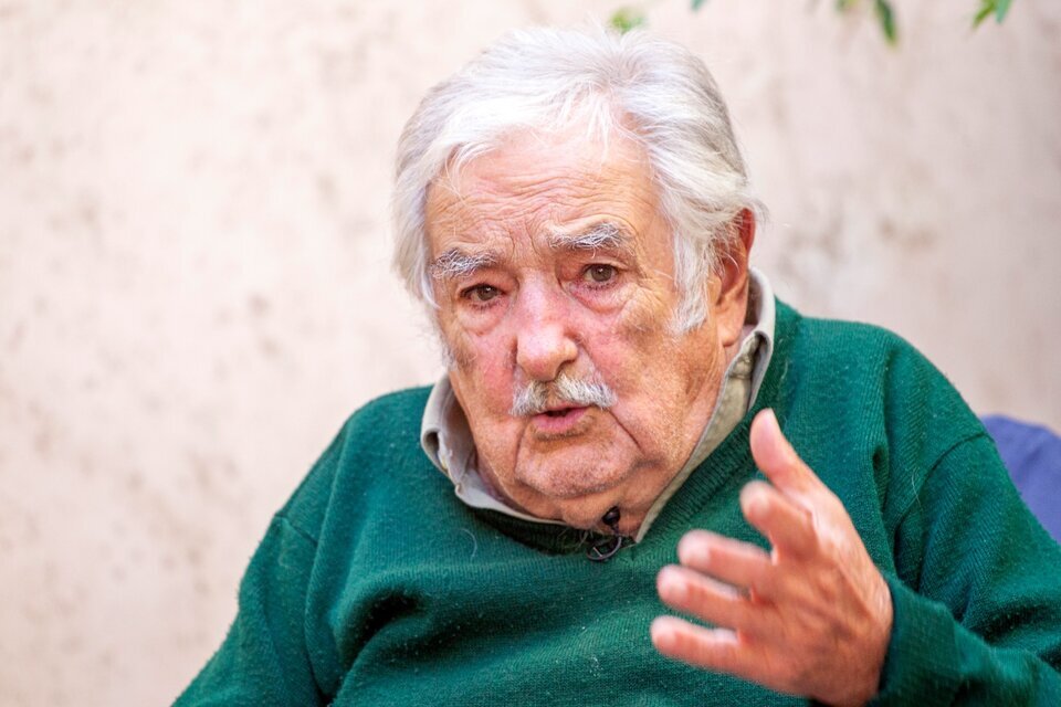 <strong>Mujica</strong>