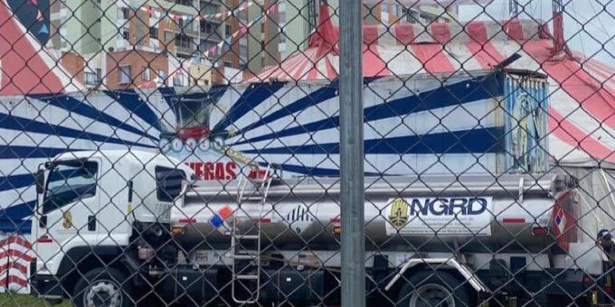 <strong>Periódico El Tiempo pone carro tanque de la UNGRD en circo de Pasto. Periodista lo desmiente</strong>