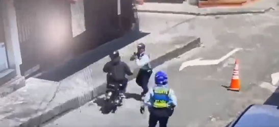 En menos de una semana agentes de tránsito del área metropolitana de Pereira han tumbado a dos motociclistas