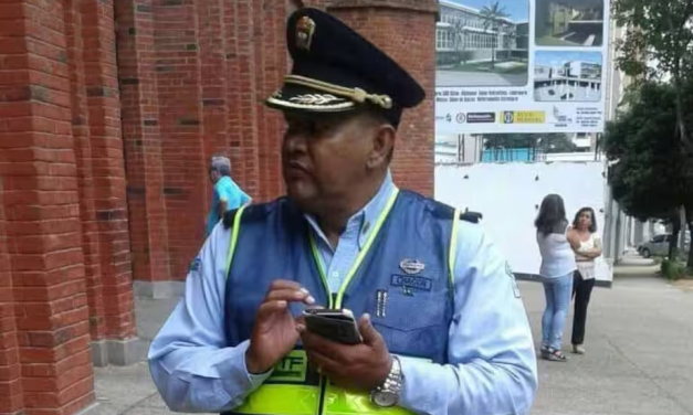 Agente de tránsito de Floridablanca quedó con muerte cerebral tras ser atropellado por un motociclista