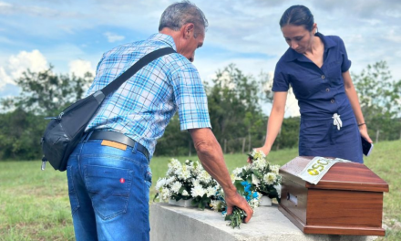 La Unidad de Búsqueda de Personas recuperó el cuerpo de un joven que había desaparecido en el 2003. Su familia realizó una ceremonia de sepultura