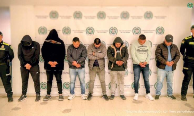 Capturaron a doce personas, incluyendo cinco policías, por cobrar para permitir el tránsito de migrantes en Nariño