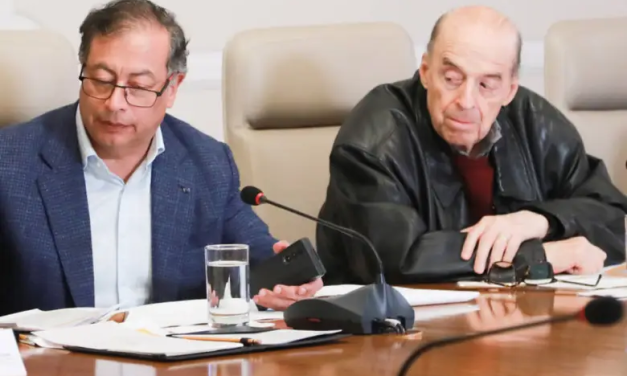 Álvaro Leyva reconoció, ante la Comisión de Acusaciones, que no tiene pruebas sobre supuesta drogadicción de presidente Gustavo Petro