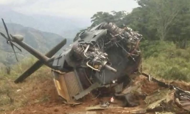 ELN se atribuyó el ataque al helicóptero de la Policía que dejó 13 uniformados muertos en Antioquia. Autoridades habían responsabilizado a las disidencias