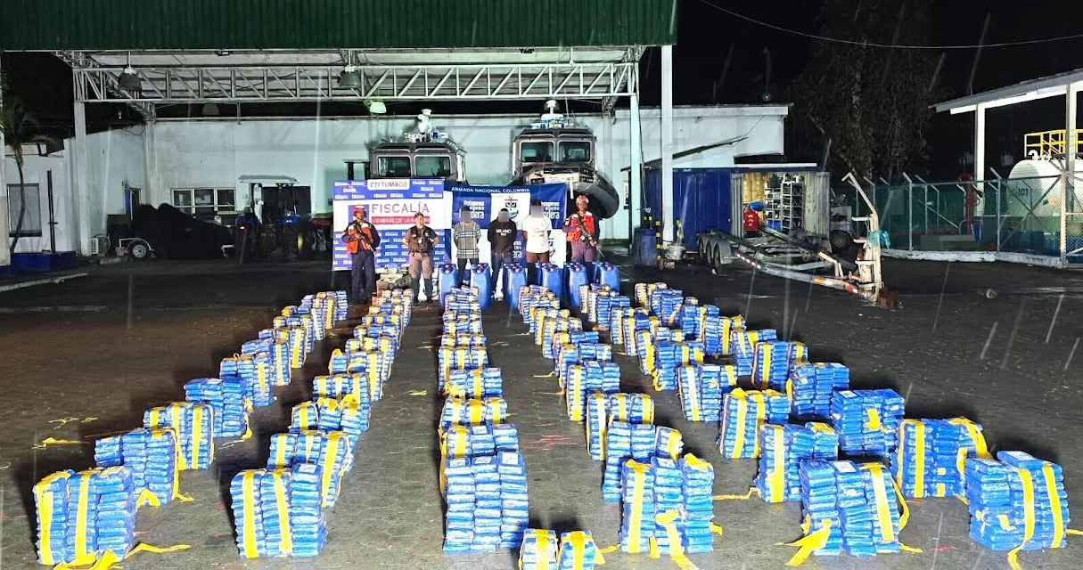Armada de Colombia incautó dos toneladas de cocaína en el Pacífico