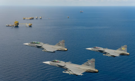 Contraloría revisó las ofertas de aviones de guerra para Colombia y concluyó la de SAAB Gripen era la más favorable