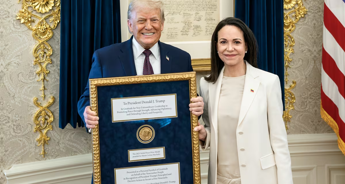 María Corina Machado entregó la medalla de su Premio Nobel de Paz a Donald Trump