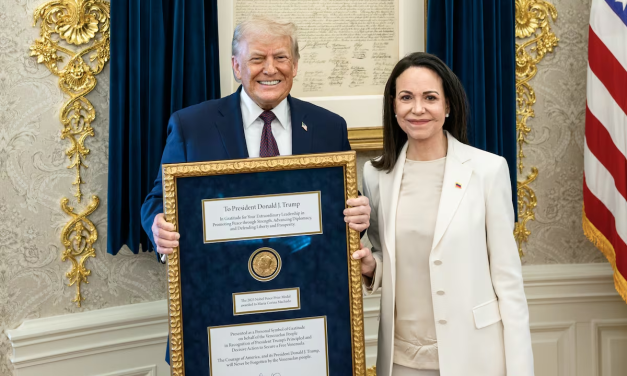 María Corina Machado entregó la medalla de su Premio Nobel de Paz a Donald Trump
