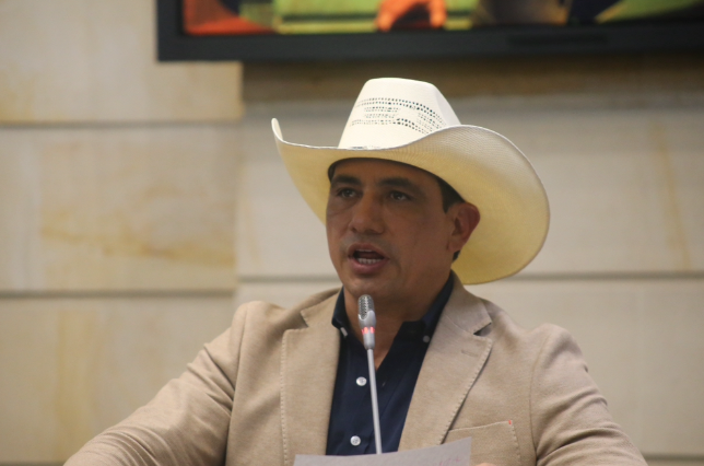 Corte Suprema de Justicia investigará al senador Alirio Barrera por el delito de acto sexual violento