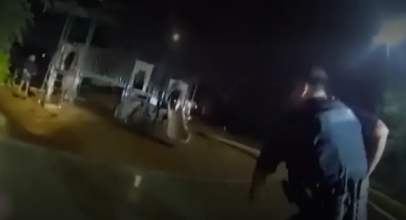 Adolescente fue asesinado por policías en Estados Unidos. Autoridades aseguraron que fue un “suicidio por intervención policial”