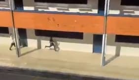 Se presentaron disparos dentro de un colegio de Medellín. Joven de 17 años está herido